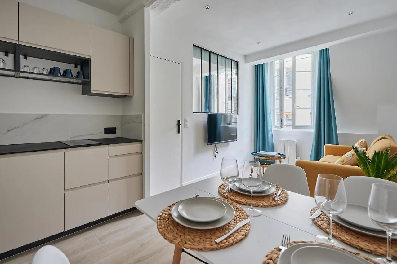 Apartment Residence Center Of Paris By Studio Prestige