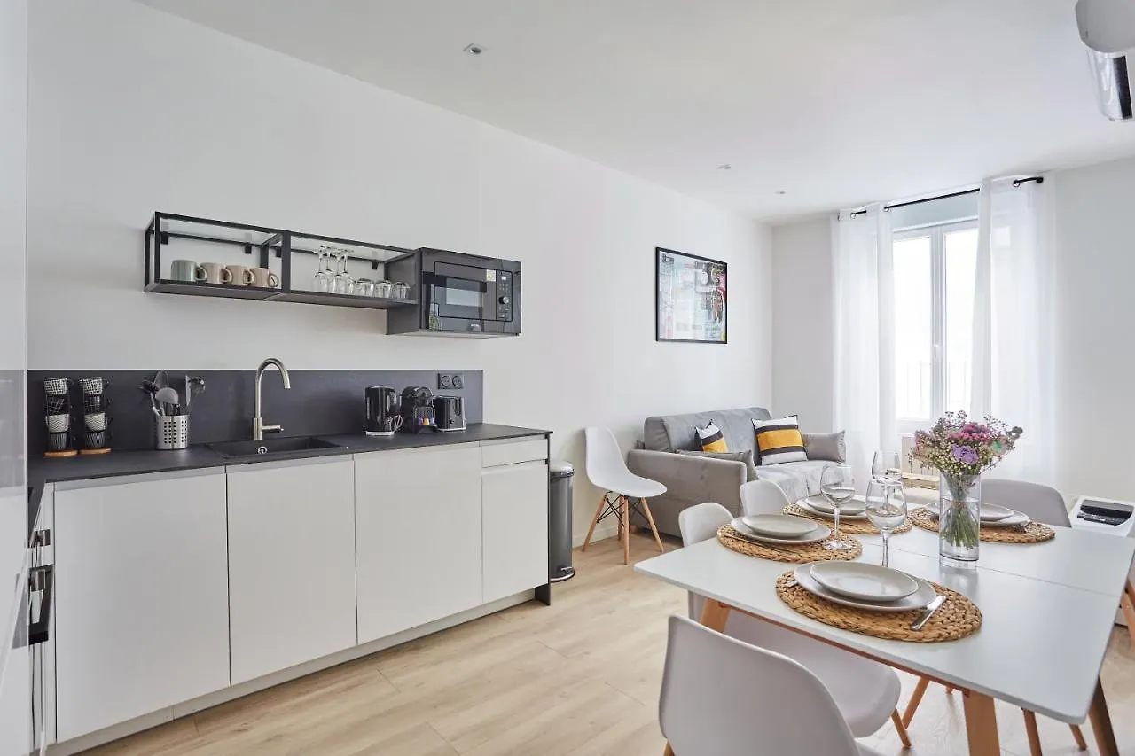 Apartment Residence Center Of Paris By Studio Prestige