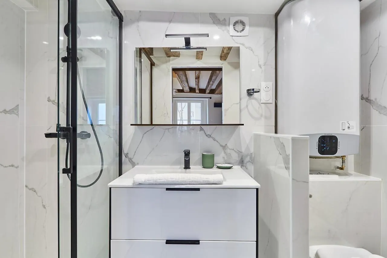 Residence Center Of Paris By Studio Prestige