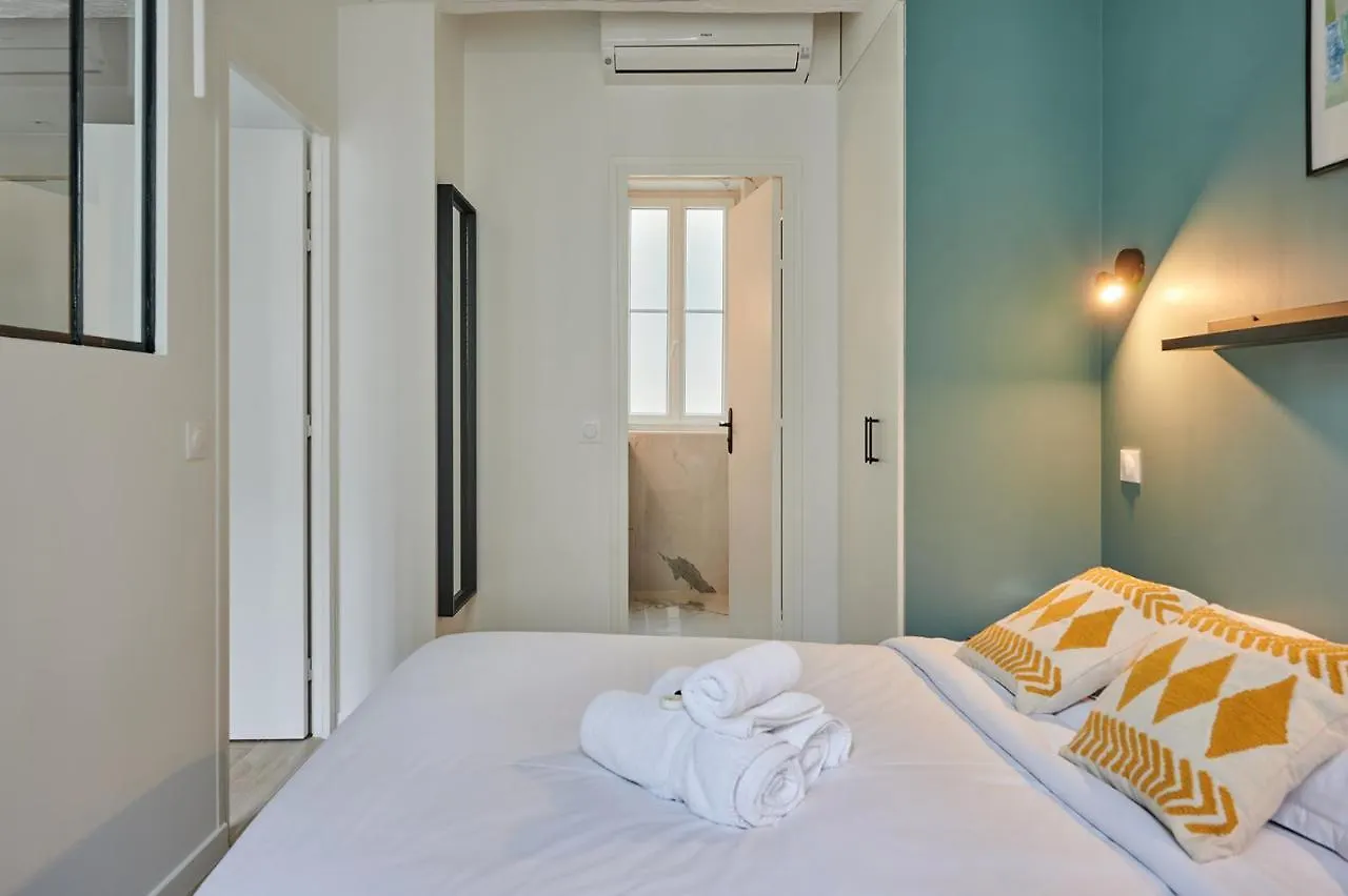 Apartment Residence Center Of Paris By Studio Prestige